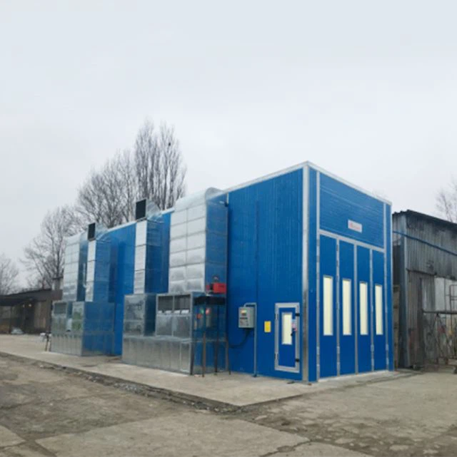 Didelis autobusų purškimo stendas